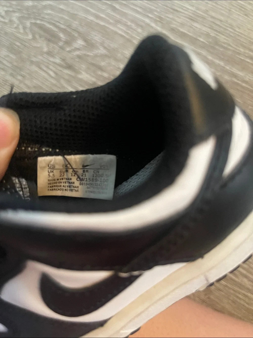 Nike Kids Black and White Low-Top Sneakers panda dunks size 6c